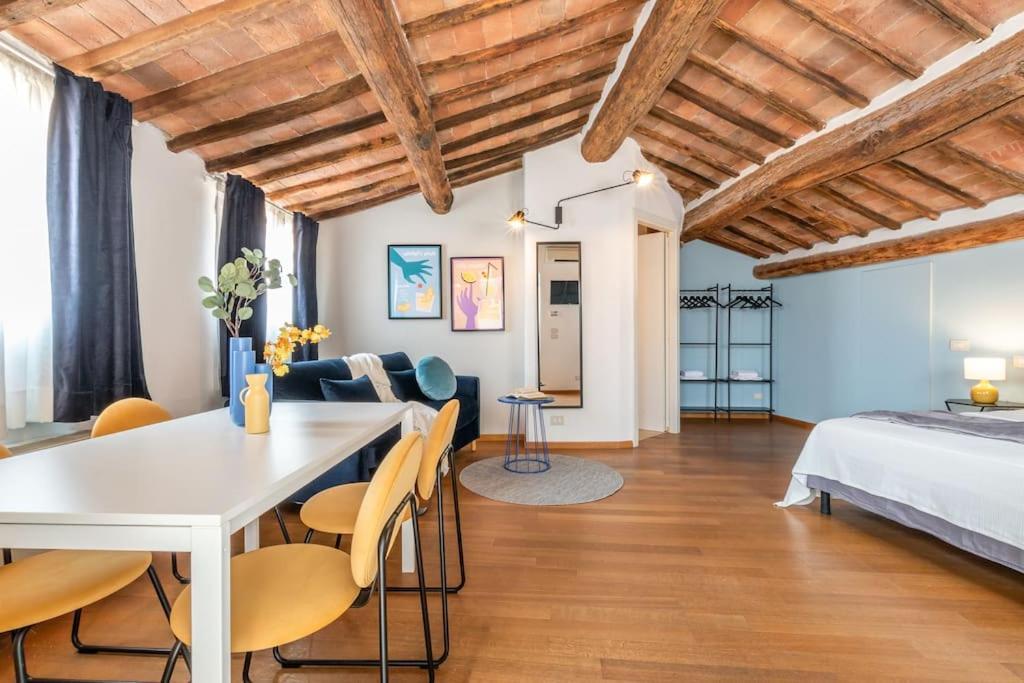 Mimosa- Loft Elegante Con Terrazza Nel Centro Di Siena Apartment Ngoại thất bức ảnh
