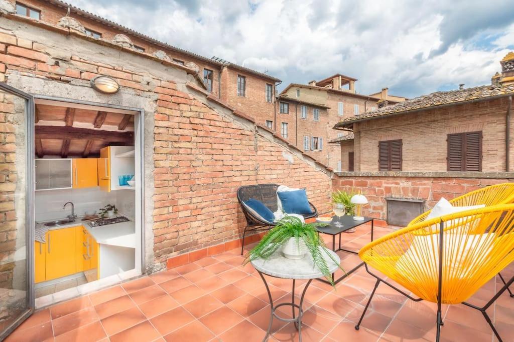 Mimosa- Loft Elegante Con Terrazza Nel Centro Di Siena Apartment Ngoại thất bức ảnh