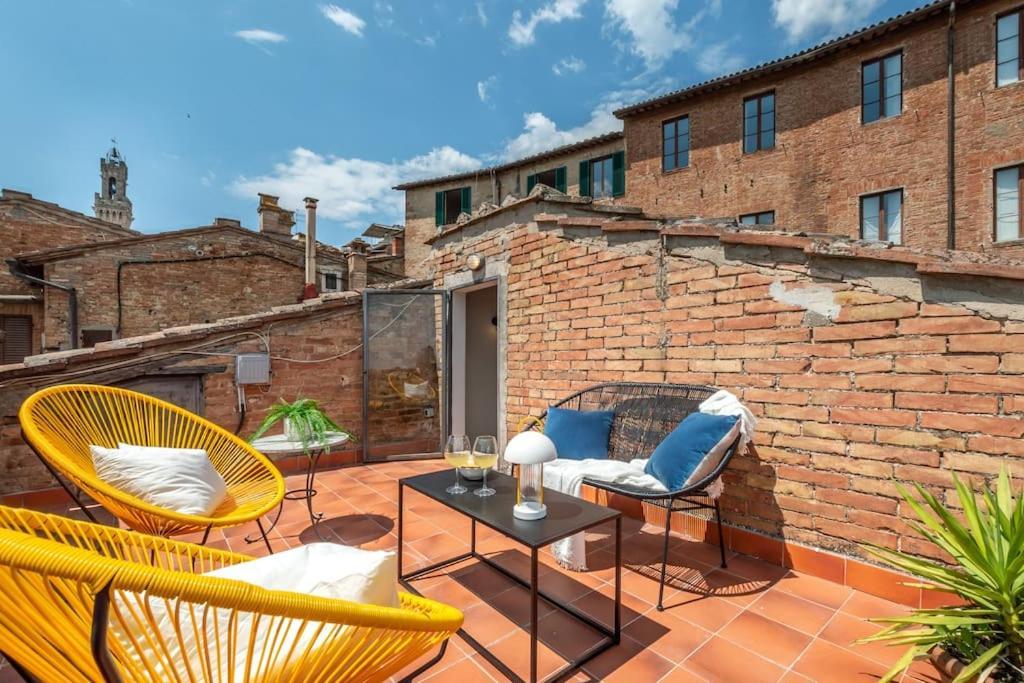 Mimosa- Loft Elegante Con Terrazza Nel Centro Di Siena Apartment Ngoại thất bức ảnh